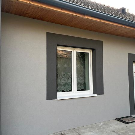 Dom Alex Pri Kupalisku Thermalpark Dunajska Streda Exterior photo